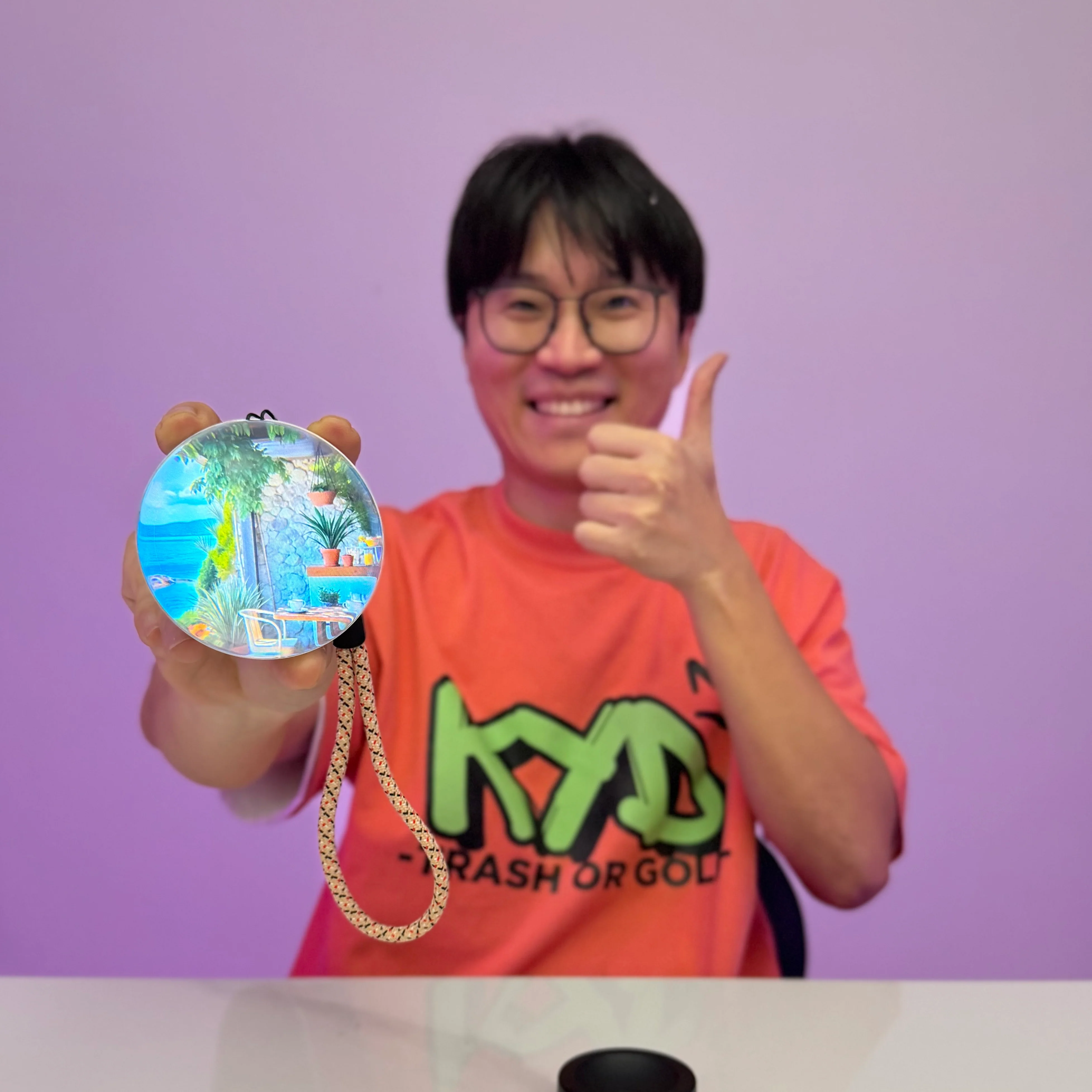 [GOLD] LumiOrb WiFi Crystal Ball – 3D Video & Photo Memory Sphere